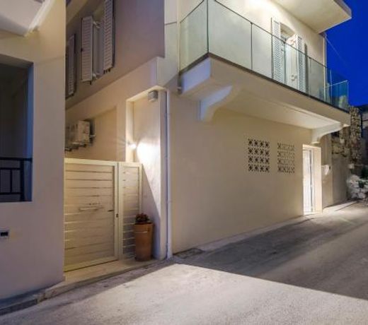 Leny's Seaside House