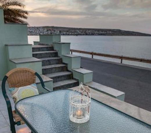 Sunrise Beachfront Apartment