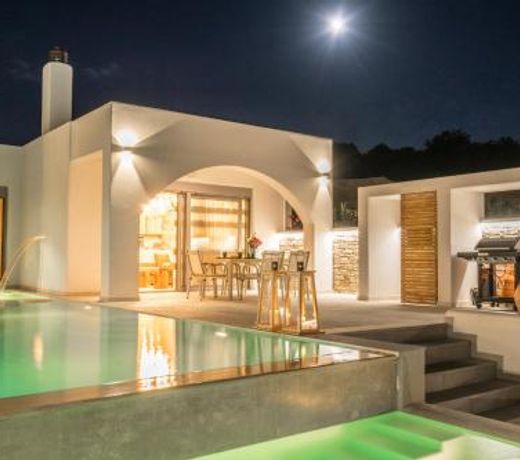 Panoramic Villa with Private Pool & all the amenities you need, near Rethymno city center