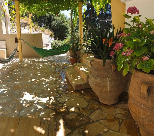Cottage home at South Chania, near Paliochora