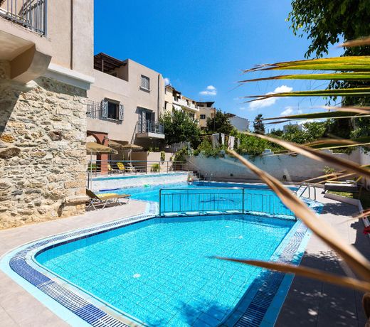 Philoxenia Apartments