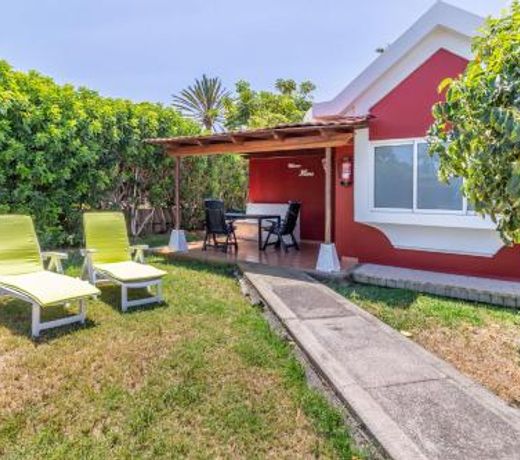 Flatguest Los Tunos +Garden +Pool +Wifi
