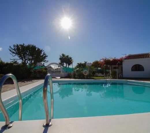 Flatguest Los Tunos +Garden +Pool +Wifi