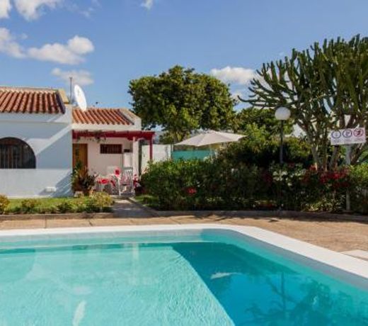 Flatguest Los Tunos +Garden +Pool +Wifi