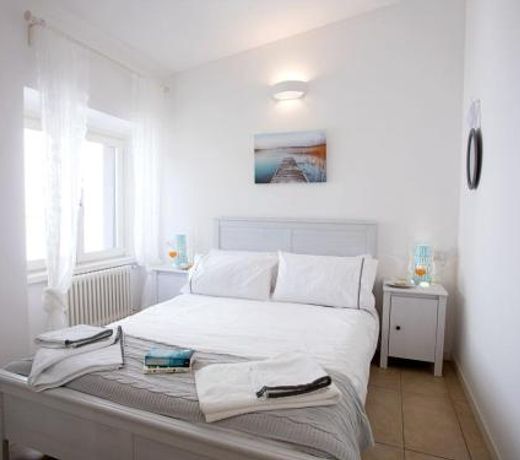 VECCHIA LUNA APARTMENT. LENNO