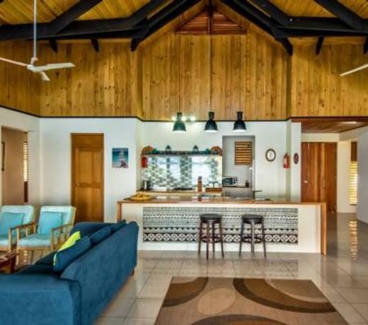 Vakaviti Beachfront Villa