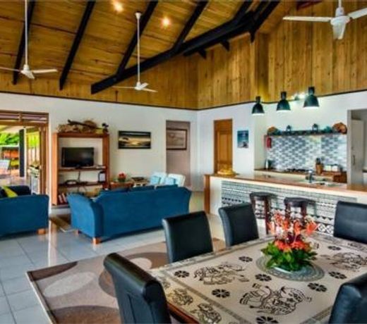 Vakaviti Beachfront Villa