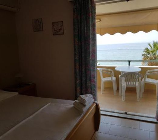 Glyfada Maisonette 60