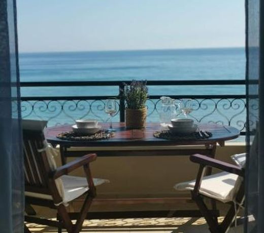 Glyfada New Era Home 31
