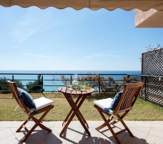 BR Suite | Glyfada Beach Sea View Apartments