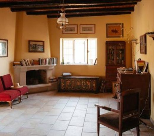 Traditional House in Kouramades