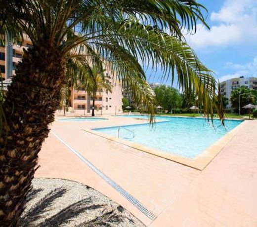 Modern Apartment in Portimao with Swimming Pool
