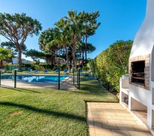 Villa with Garden and Pool
