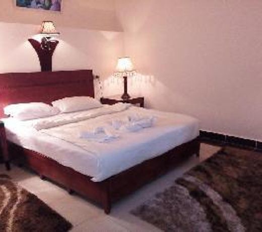 Green Desert Hotel