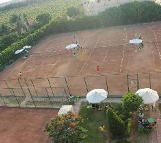 Green Desert Hotel