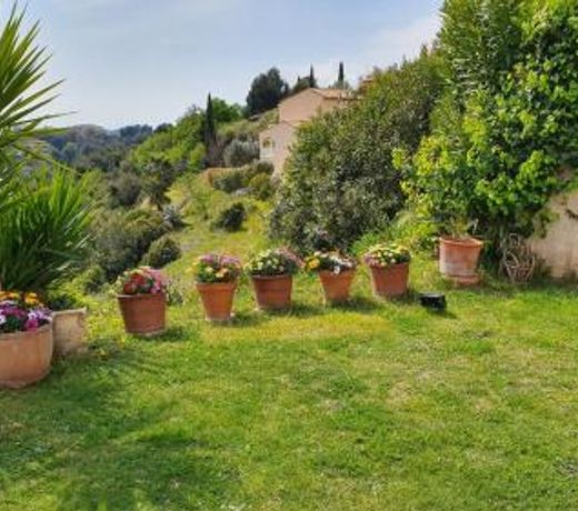 Studio-mezzanine dans villa