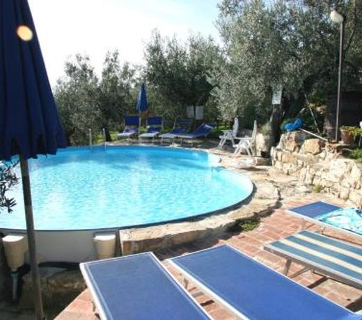 House with 2 bedrooms in Calenzano with shared pool furnished terrace and WiFi