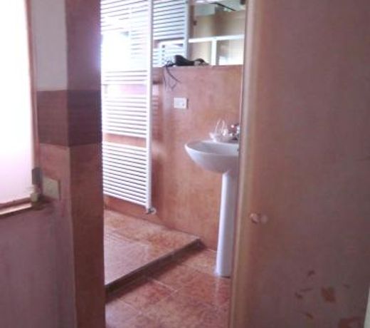 One bedroom appartement with city view shared pool and jacuzzi at Calenzano