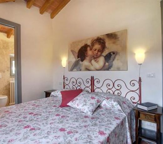 Casaglia 2 Â· Apartment With Shared Pool