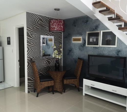 A Fancy 1 Bedroom in ChatsworthSuitesKandiRealty