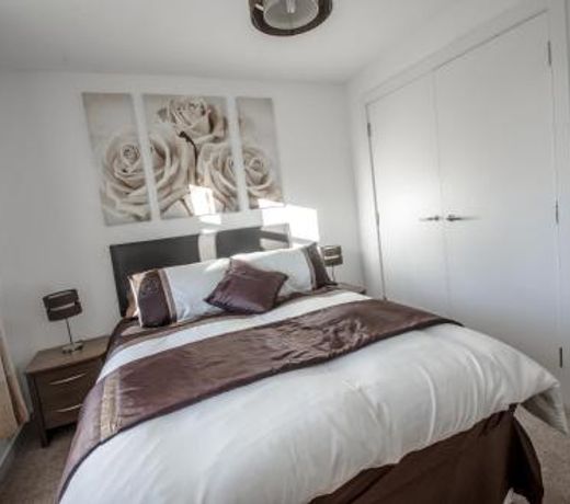 Orange Apartments Polmuir Gardens Only 7 minutes to City Centre