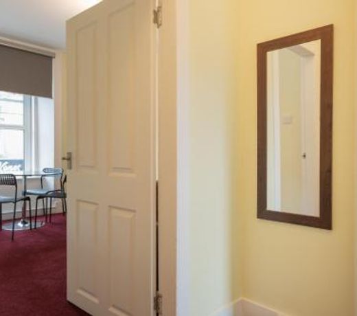 Smith 1 Bed Apartment