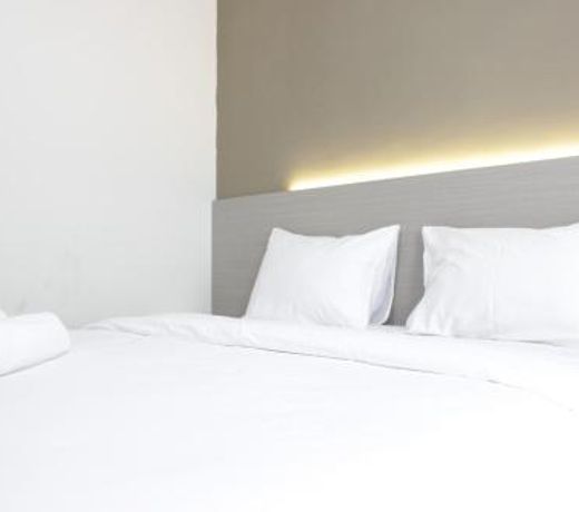 Bright & Comfy Studio Apartment at Easton Park Residence Jatinangor near UNPAD By Travelio