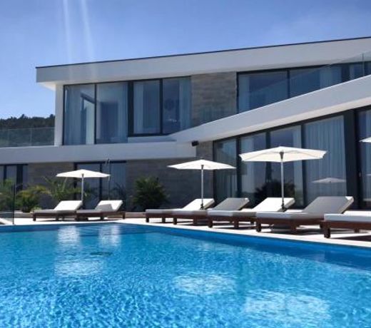 Pula Villa Sleeps 10 with Pool Air Con and WiFi