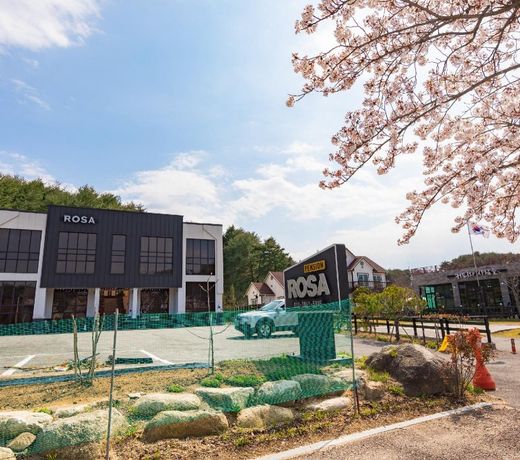 Gyeongpo Rosa Kids Poolvilla