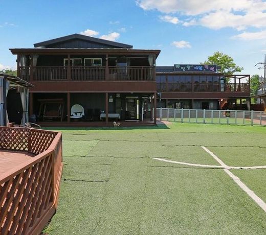 Pine Hill Pet Pension