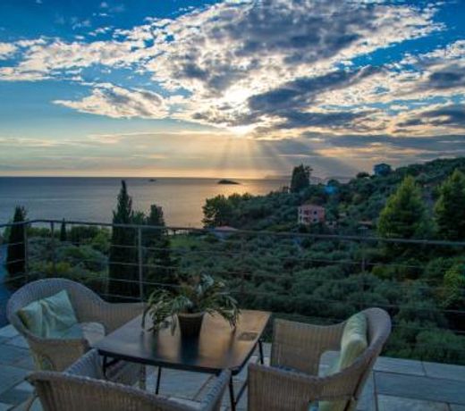 Grand View Elios