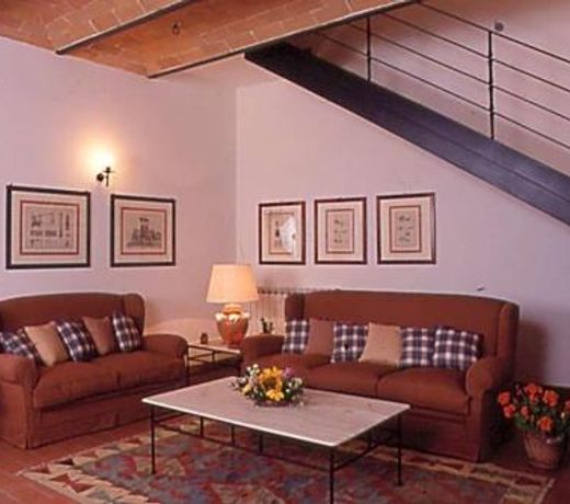 Siena Apartment Sleeps 4 Pool WiFi T433405