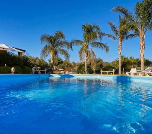 Marinella Villa Sleeps 8 Pool Air Con WiFi