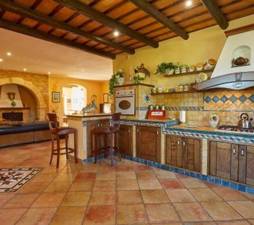 Marinella Villa Sleeps 8 Pool Air Con WiFi