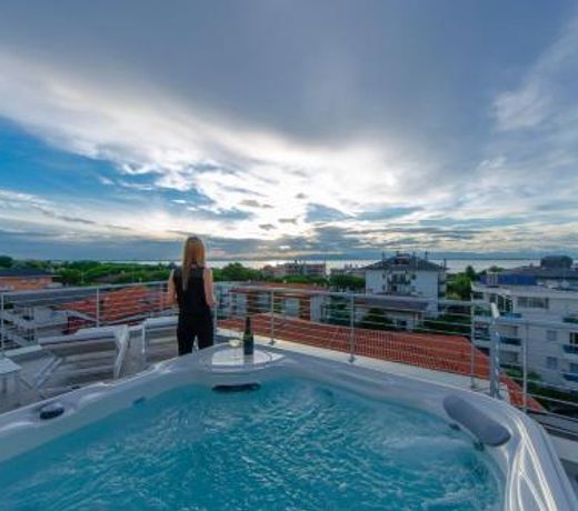 Soleis Sea View Spa Apartment