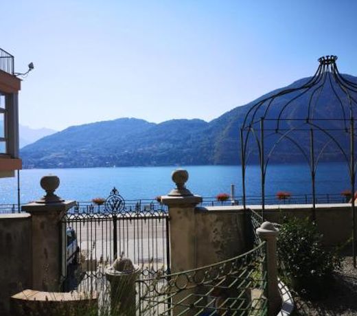 Tremezzo LakefrontSun
