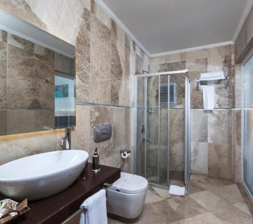 MARINA BOUTIQUE HOTEL