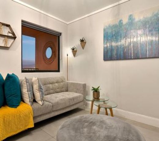 Waters Edge Aparthotel by HostAgents