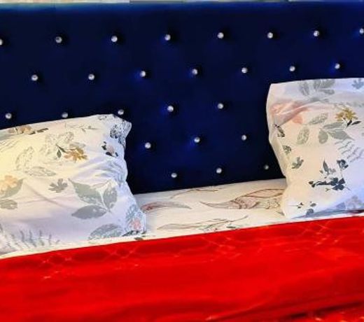 CRETEIL GRAND STUDIO A 3 MIN DU METRO ideal pour couple