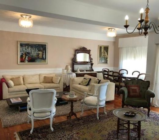 Aristocratic Three Bedroom Apartment