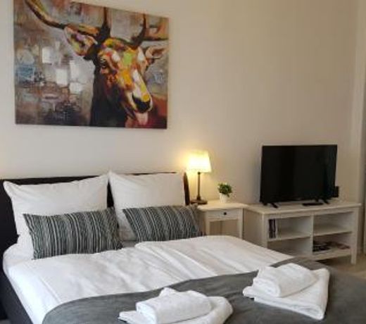 City Apartment, good location, 5 guests