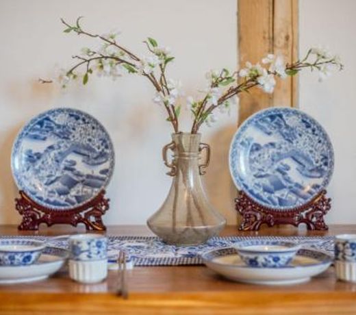 Dujiangyan CityÂ·South Bridge of Xuanhua Gate Locals Apartment 00140350