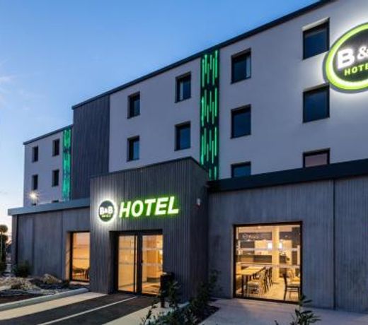 B&B HOTEL Troyes Magasins d'usine