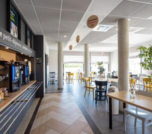 B&B HOTEL Troyes Magasins d'usine