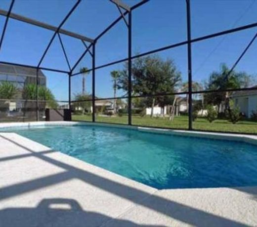 Tremendous 4 Bedroom 3 Bath Pool Home in Golfing Community