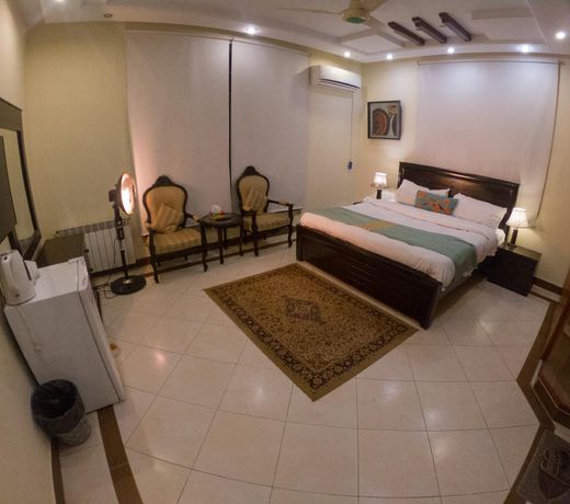 Harveys Guest House