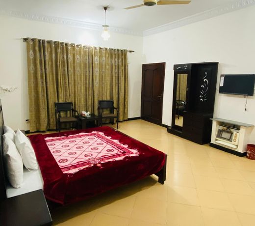 Lux Lounge Guest House
