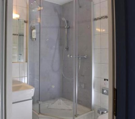 Amazing Apartment in Oberhausen with Garden near Nightlife