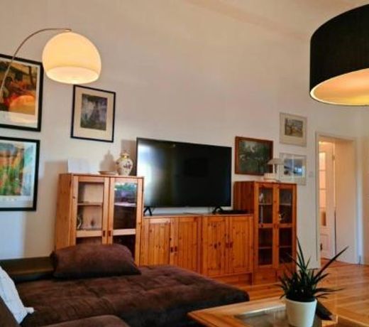 FeWo Nana -Eigener Eingang&Parkplatz, Netflix ,80m2sanierter Altbau