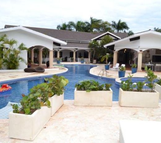 Laguna Luxury Villa